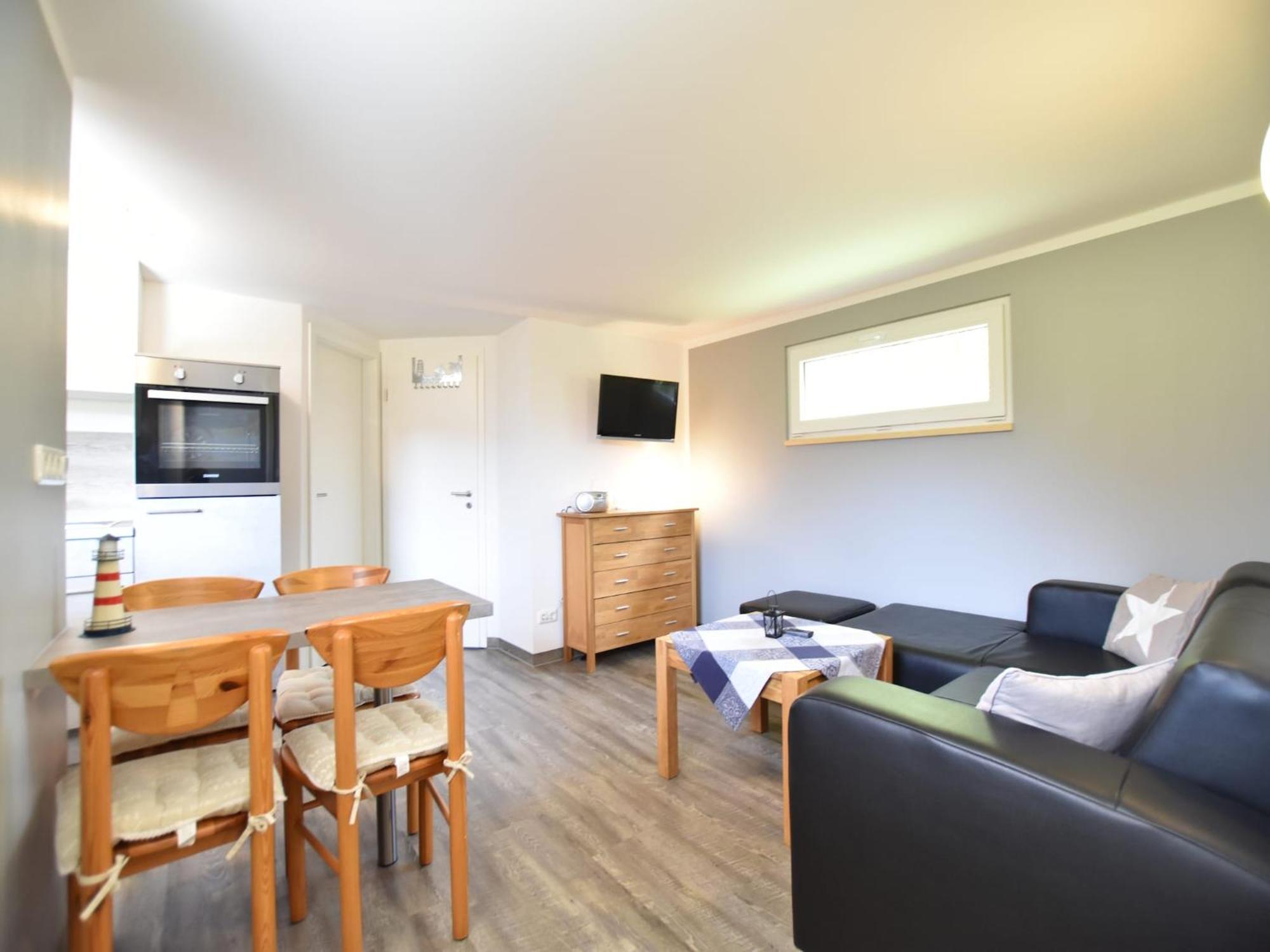 Quaint Bungalow Near Insel Poel With Garden Bagian luar foto